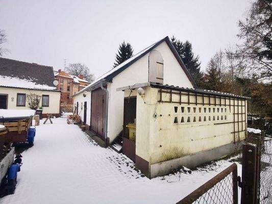 Wohnhaus und Nebengebäude