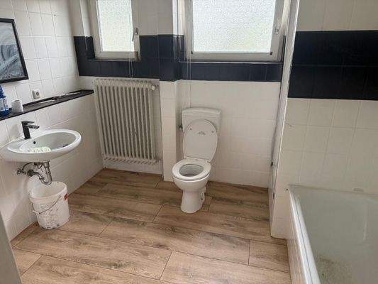 Dusch- und Wannenbad