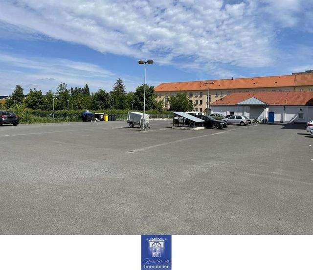 Dachtraum - Großzügiges Wohnzimmer mit Durchreiche zur Küche! - Foto 4