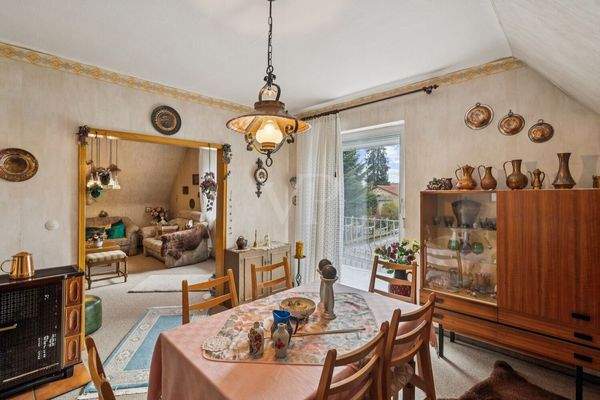 Wohn- und Esszimmer im Dachgeschoss