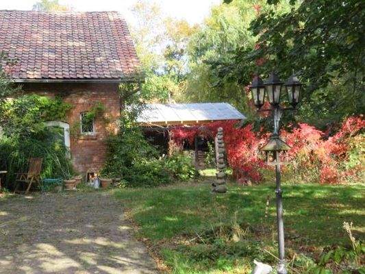 Terrasse hinterm Haus