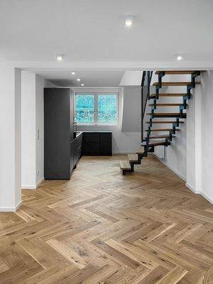 Küche mit offener Treppe