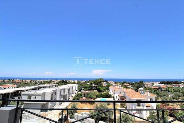 Apartment in Girne Lapta for Sale in a Compound with Swimming Pool