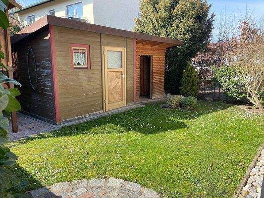 Nebengebäude im eigenen Gartenanteil