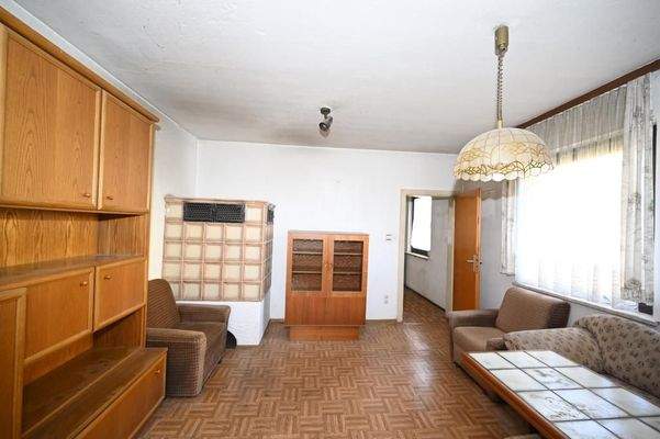 Wohnzimmer mit Kachelofen