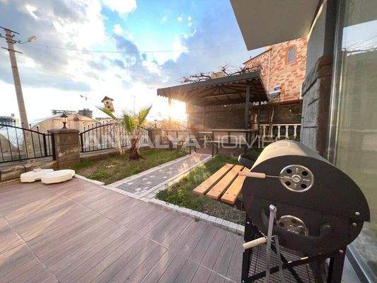 Ready-to-Move Flats in a Complex with Pool in Mahmutlar Alanya