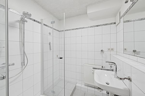 Modernisiertes Duschbad