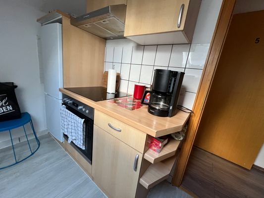 ...Cerankochfeld, Ofen und Kühlschrank