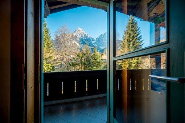  ...Blick auf die Berge.