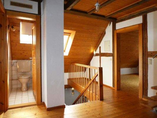 Gäste-WC und Schlafzimmer 1