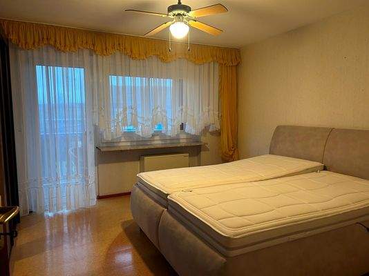 4 Schlafzimmer im EG.jpg