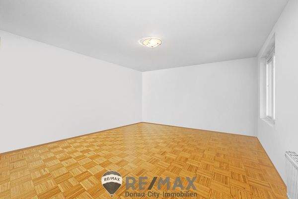 ETW 1220 Wien leer Symbolfoto