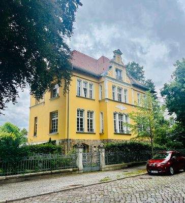 Hausansicht der Turmvilla