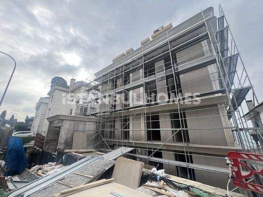 4-Bedroom Sea-View Flat near the Metro in İstanbul Üsküdar