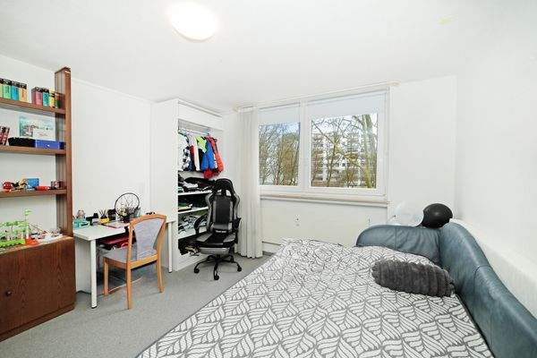 Großzügiges Kinderzimmer