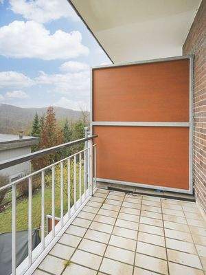 ...angrenzendem Balkon