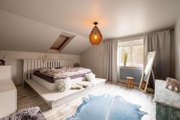 Schlafzimmer DG