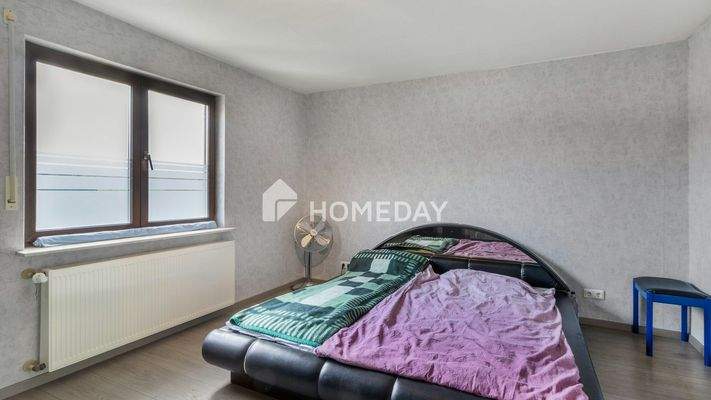 1. OG Schlafzimmer 1