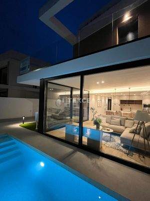 Stylish Detached Villas 500 M from Beach in Torre de la Horadada