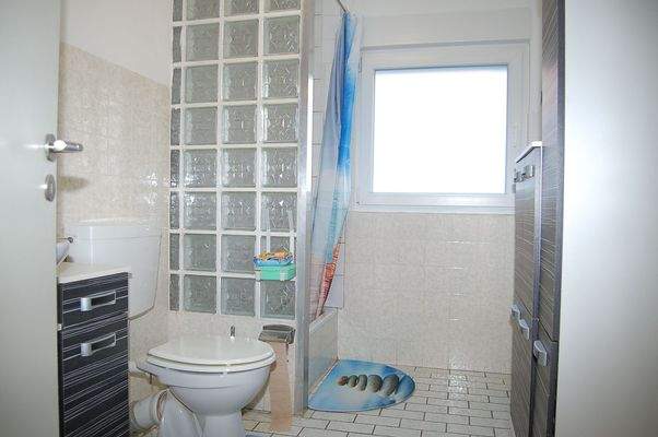 15 Keller Bad ELW.JPG