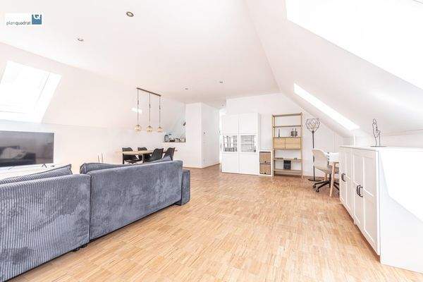 Dachgeschoss-Wohnung