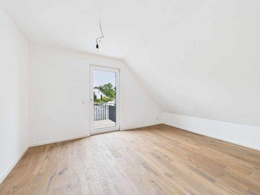 CAM04911G0-PR0023-STILL006