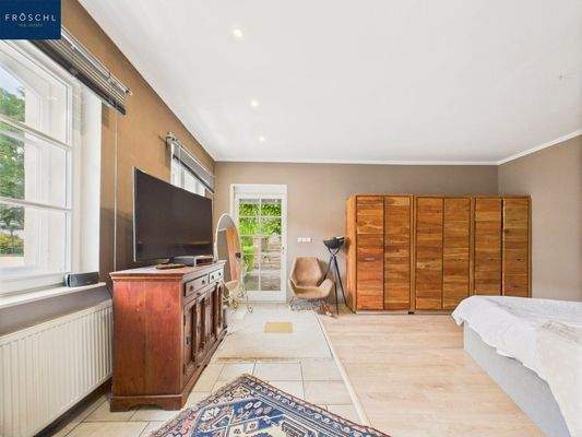 Master-Bedroom - Pic 1