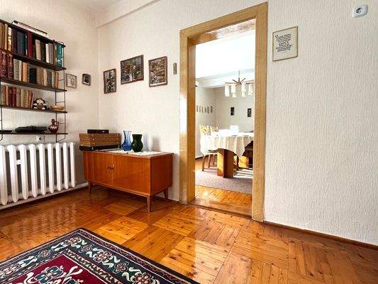 Mit Parkettboden - edel und angenehm