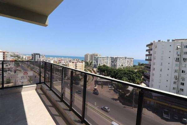 Sea View Flats Close to Amenities in Mezitli Mersin