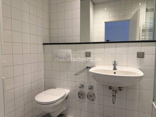 Badezimmer Ansicht 1