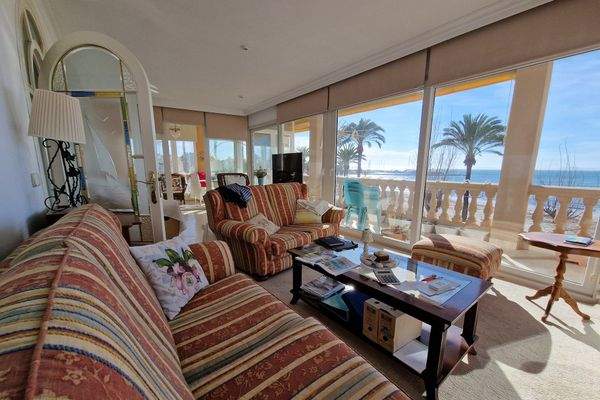 Lichtdurchfluteter Wohnbereich