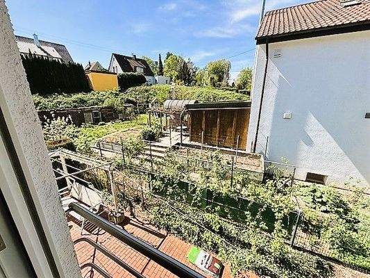 seitlicher Ausblick aus Wohnzimmer.jpg