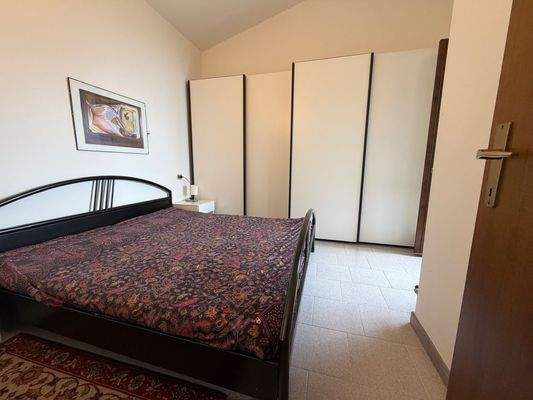 Schlafzimmer mit Balkon.JPG