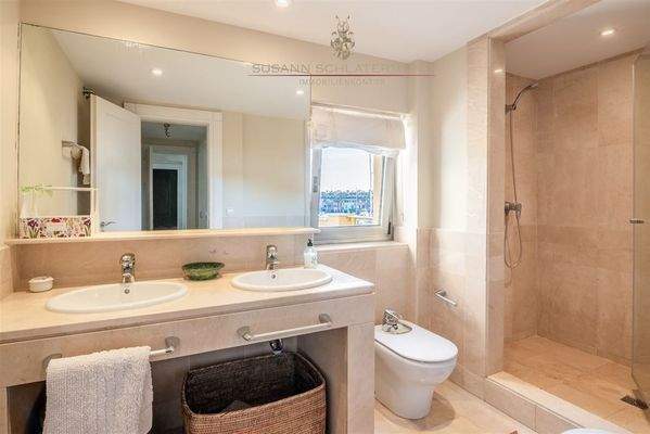 Elegantes Badezimmer