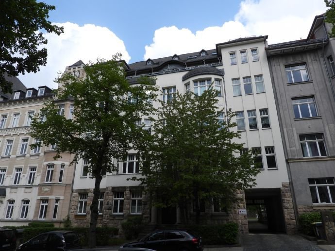 1 Raum Wohnung mit Balkon und Wintergarten