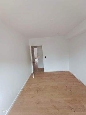 Arbeitszimmer renoviert.JPG