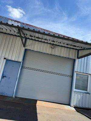 rückwärtige Zufahrt 3,40 m breit und 3 m hoch