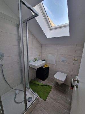  DG-Wohnung, Duschbad