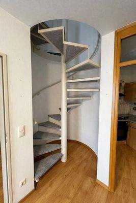 Musterbilder Aufgang in 1.OG