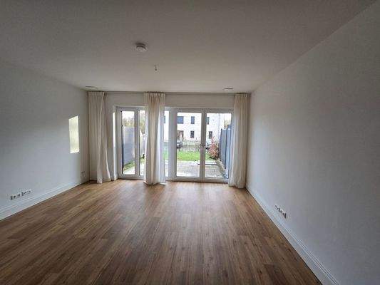 Wohnbereich mit Blick in den Garten