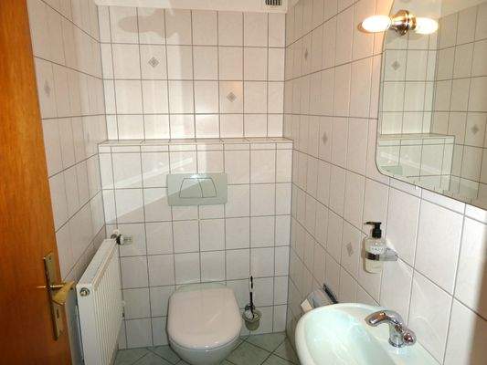 Gefliestes Gäste-WC EG