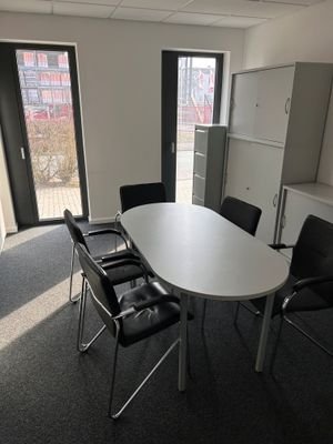 Büro 1.jpg