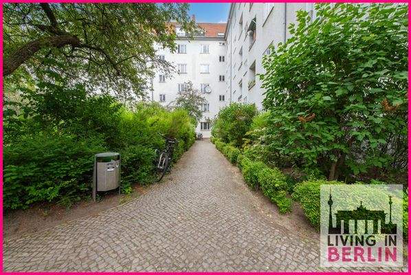 Wohnanlage mit Hauseingang