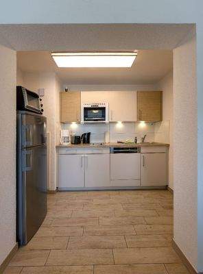 Vollausgestattete Küche inklusive Spülmaschine.jpg