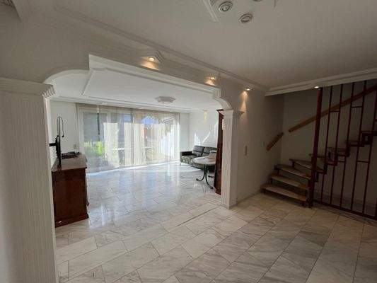 EFH Möbliert Köln (3).jpeg