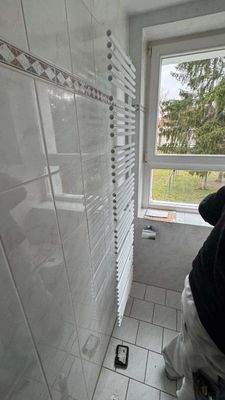 neuer Handtuchheizkörper