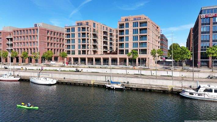 Hausansicht Wasser seitlich