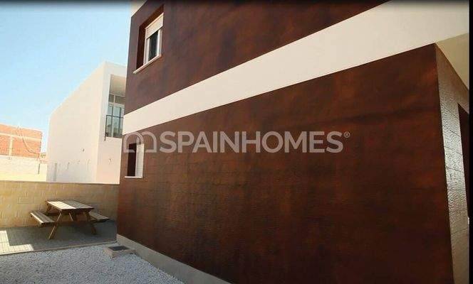 Well-Located Santa Pola Villas for Sale on Costa Blanca