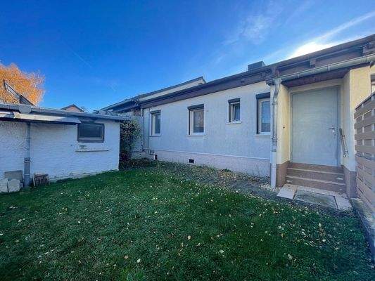 Rückfront, Nebengebäude