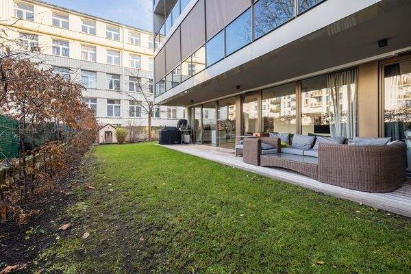 Eigener Garten mit Terrasse